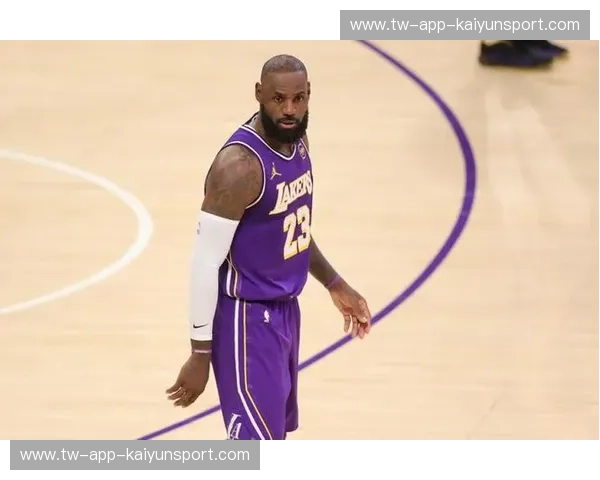 绝境中的统治艺术：那一夜，多伦多的篮筐为何对詹姆斯俯首称臣？